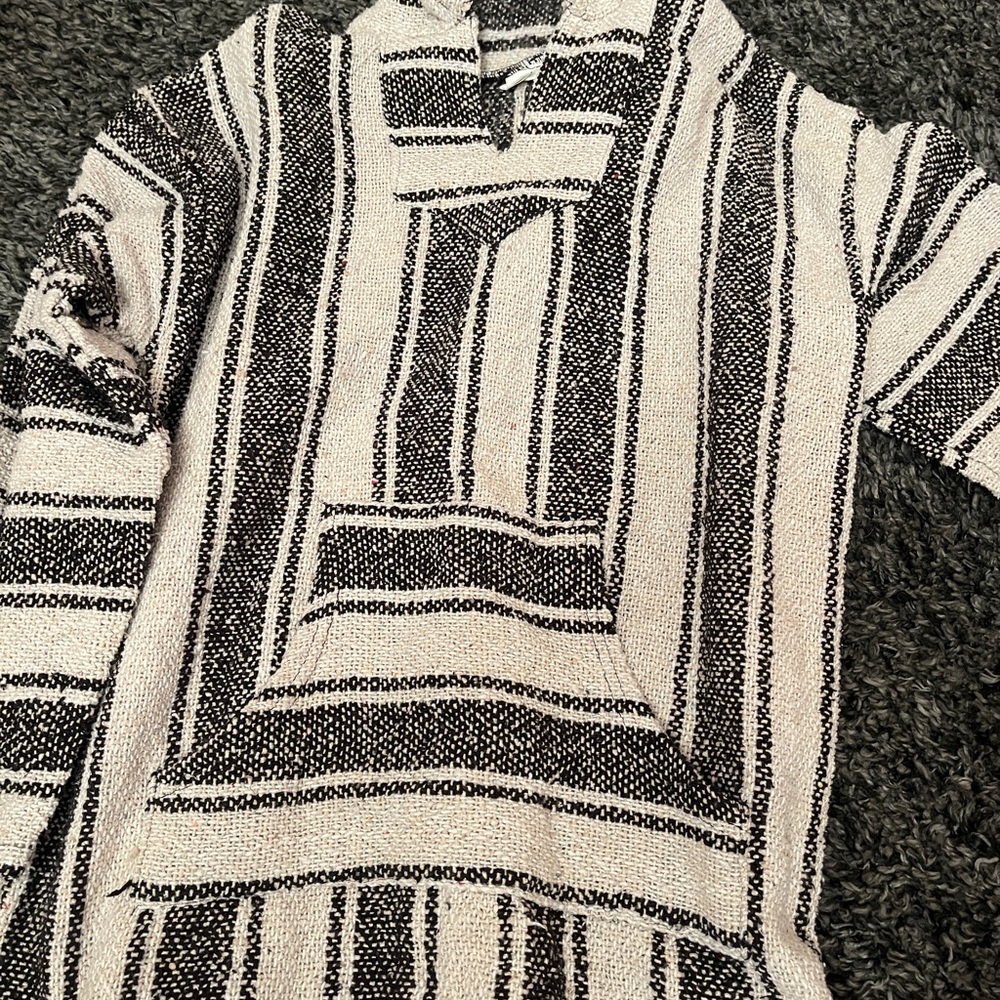 baja hoodie size large in men’s